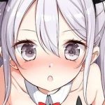 Em gái tôi mỗi ngày lại nhìn vào mắt tôi